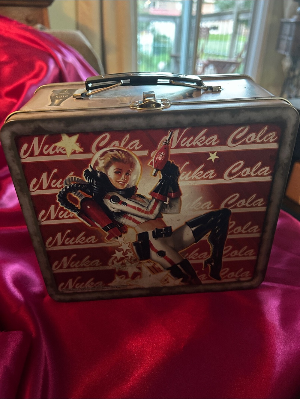 Nuka Cola Lunch Box from Fall Out. Never Used